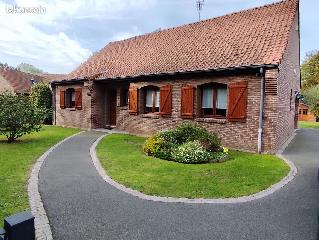 Maison 4 pièces 140 m² · à Neuville-en-Ferrain · 140 m² · 499 000 €