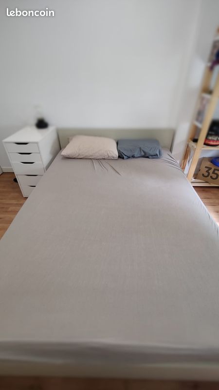 Lit en bois comme neuf + matelas 140x200 (image 1)