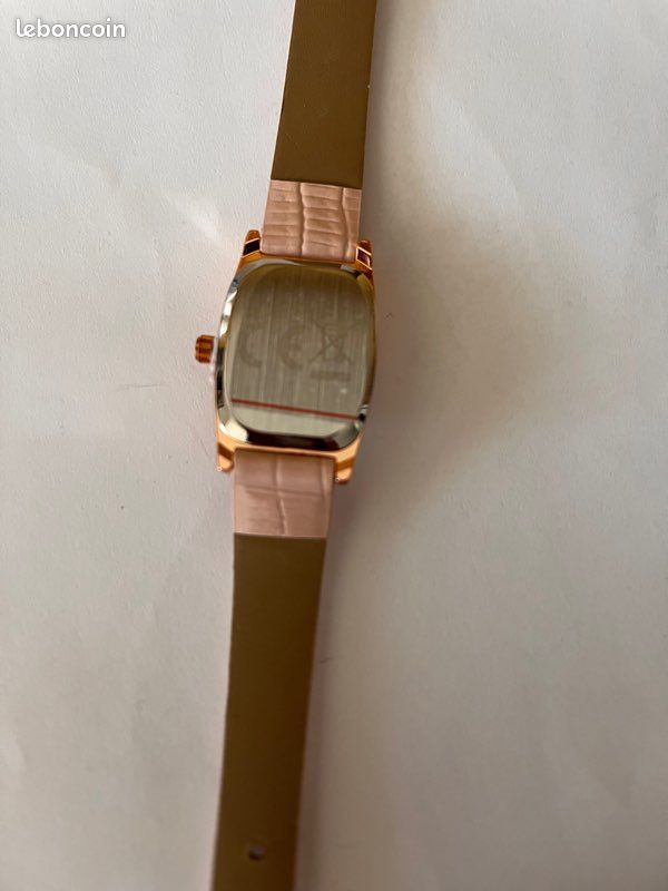 Montre Bracelet Jaz Pour Femme - Couleur Rose - Fonctionne - Occasion