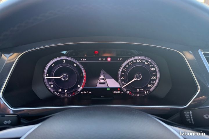 Volkswagen Tiguan 2.0 TDI 150 DSG7 Carat Exclusive / CARPLAY / TOIT OUVRANT / CAMERA 360 / REGULATEUR ACC (image 14)