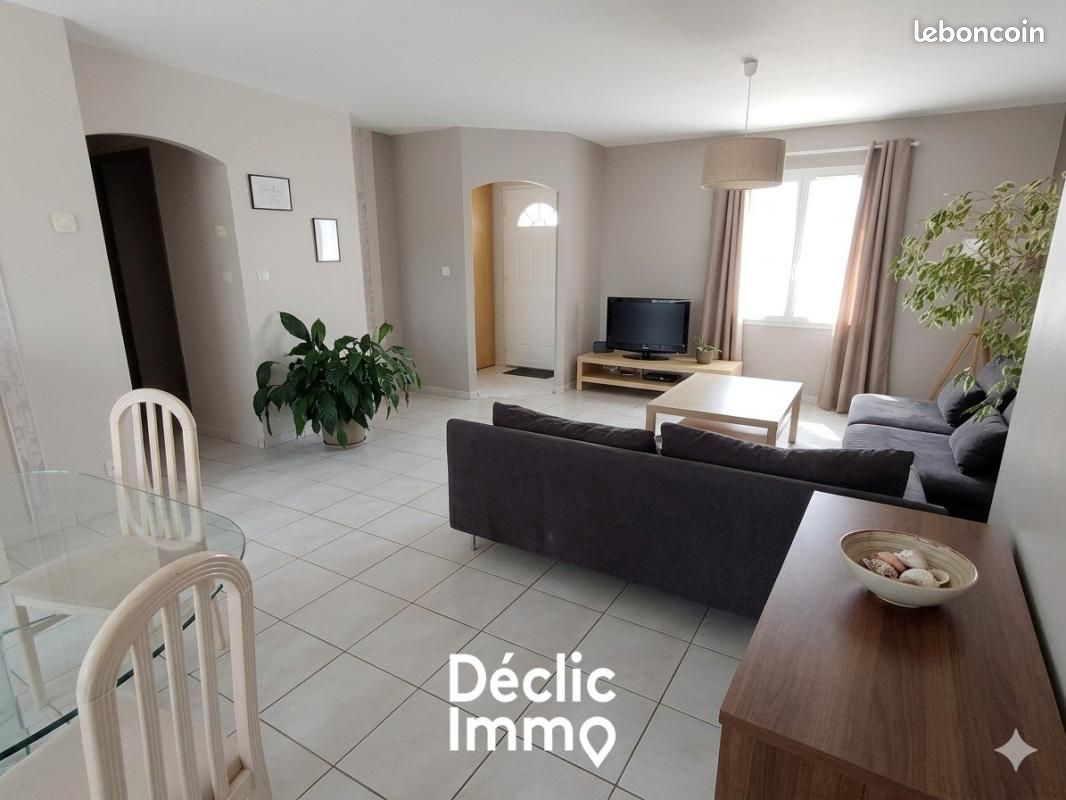 Maison 7 pièces 170 m² · aux Achards · 170 m² · 382 000 €