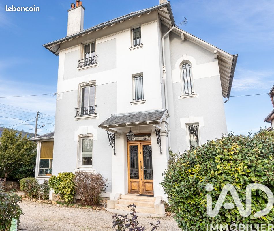 Maison 8 pièces 193 m² · à Montgeron · 193 m² · 840 000 €