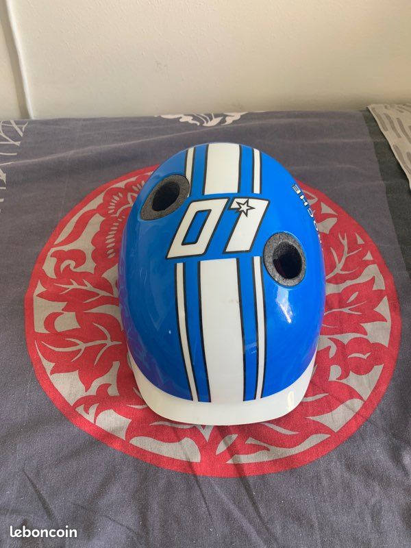 Casque de vélo pour garçon bleu et blanc Équipements vélos