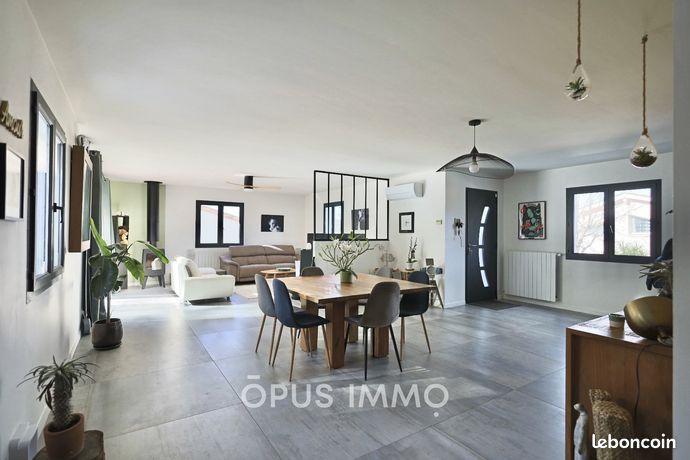Villa 5 pièces 160 m²