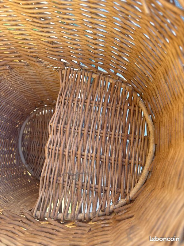 Panier d'escalier en osier (image 4)