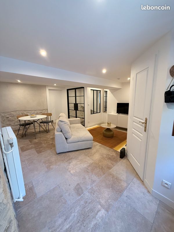 Appartement 2 pièces 55 m² · à Collonges-au-Mont-d'Or · 55 m² · 1 090 €