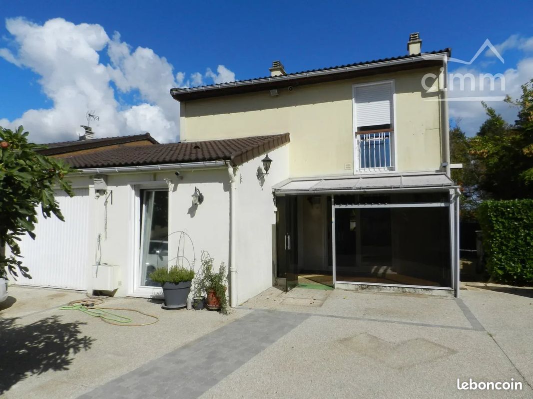 Maison 5 pièces 96 m² · à Nozay · 96 m² · 270 000 €