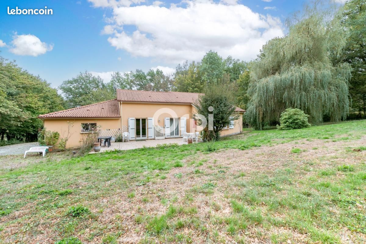 Maison 5 pièces 131 m² · à Saint-Martin-le-Vieux · 131 m² · 245 000 €