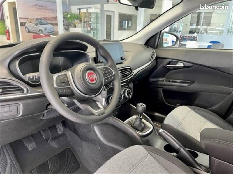 Fiat Tipo Cross 5 Portes 1.6 Multijet 130 ch S&S Plus (image 8)