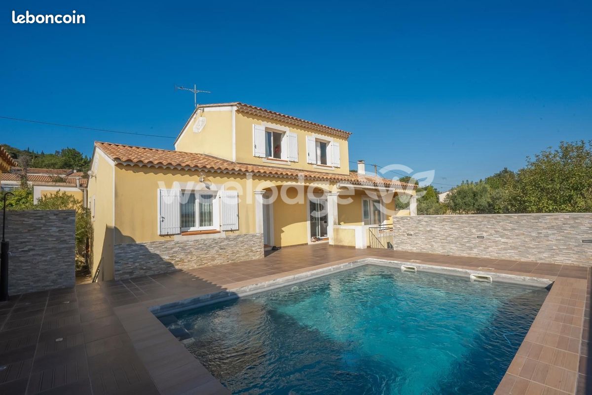 Maison 4 pièces 149 m² · à Rochefort-du-Gard · 149 m² · 439 900 €