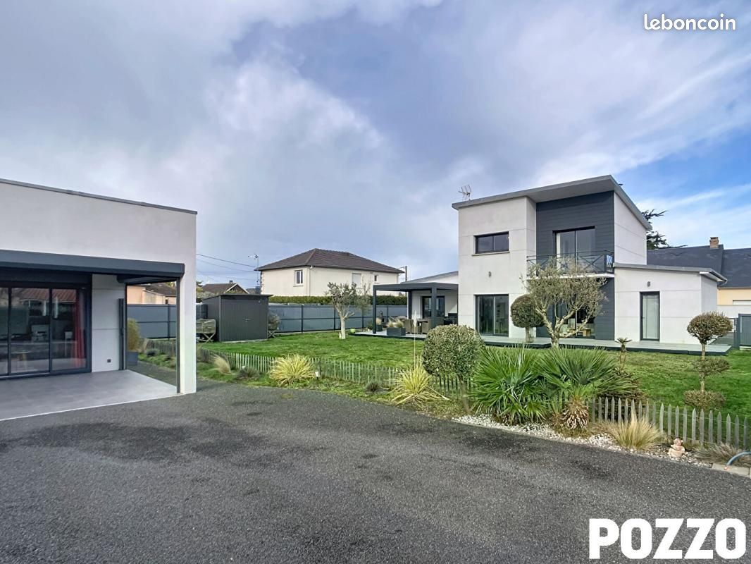 Maison 6 pièces 125 m² · à Bréhal · 125 m² · 630 000 €