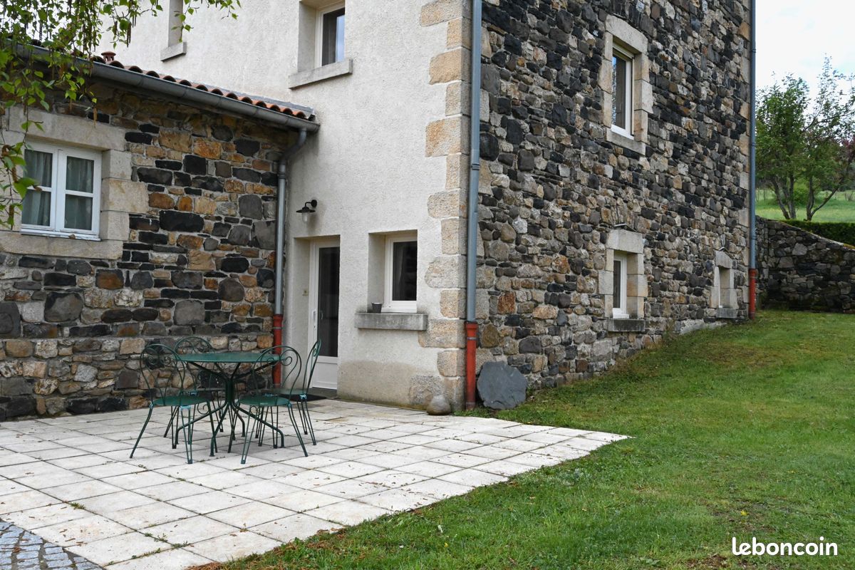 Appartement 2 pièces 40 m² · à Laussonne · 40 m² · 470 €