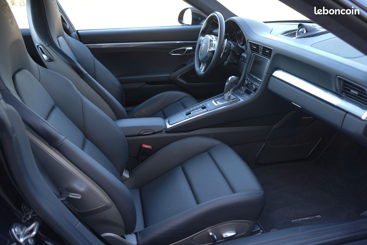 Porsche 991.1 Carrera 4S PDK Noir Basalte Métallisé Intérieur Full Cuir noir Pack Chrono Sport Plus Sièges Sport Plus adaptatifs chauffants Régulateur de vitesse Echappement Sport à Valves (image 8)