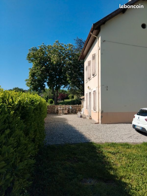 A vendre maison ancienne · à Saint-Quentin-Fallavier · 390 000 €