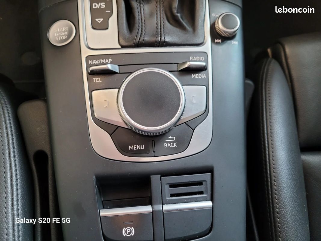 AUDI A3 BERLINE 35 TFSI CoD 150 S tronic 7 Design Luxe + VOLANT SLINE / S-LINE + SIEGES CUIR + ATTELAGE + ENTRETIEN AUDI (image 31)