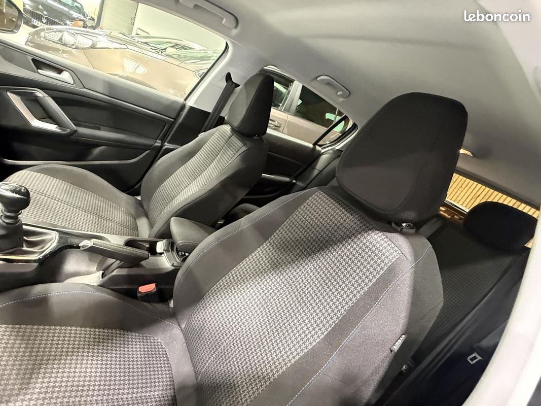 Peugeot 308 1.2 puretech 110 style start-stop (image 49)