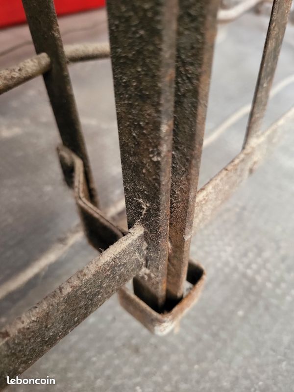 Casier à bouteilles ancien (image 1)