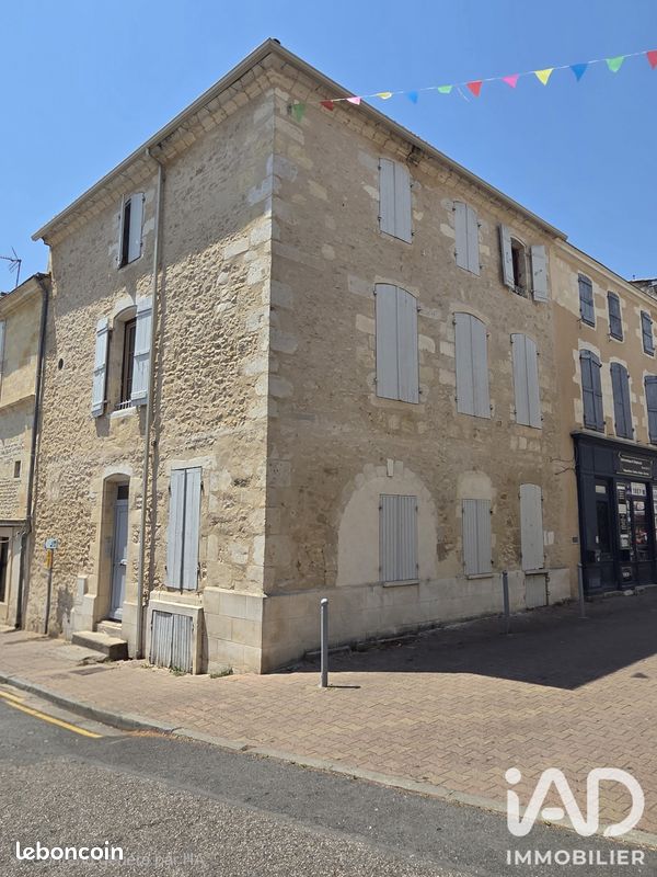 Immeuble 146 m² · à Blaye · 146 m² · 245 000 €