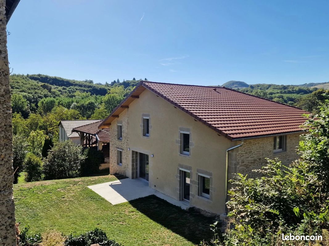 Maison 7 pièces 187 m² · à Serre-Nerpol · 187 m² · 1 400 €/mois
