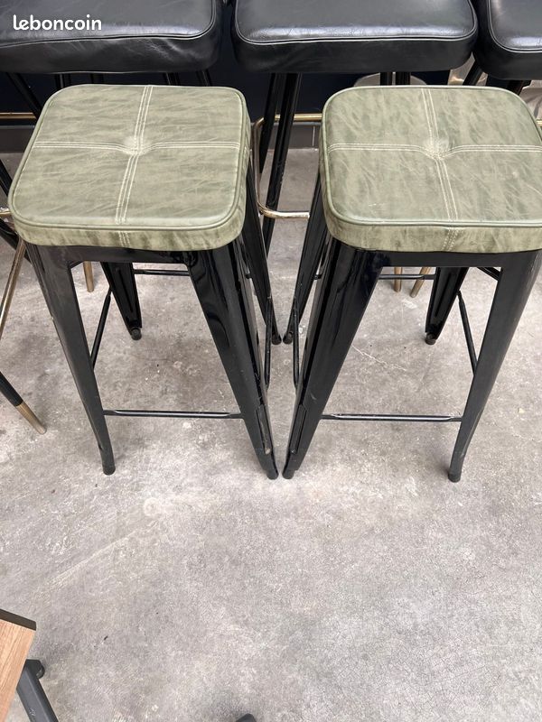 Lot de 4 tabourets en fer (image 1)