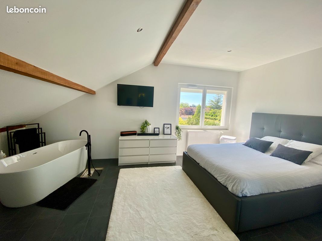 Maison 5 pièces 140 m² · à Parcey · 140 m² · 305 000 €