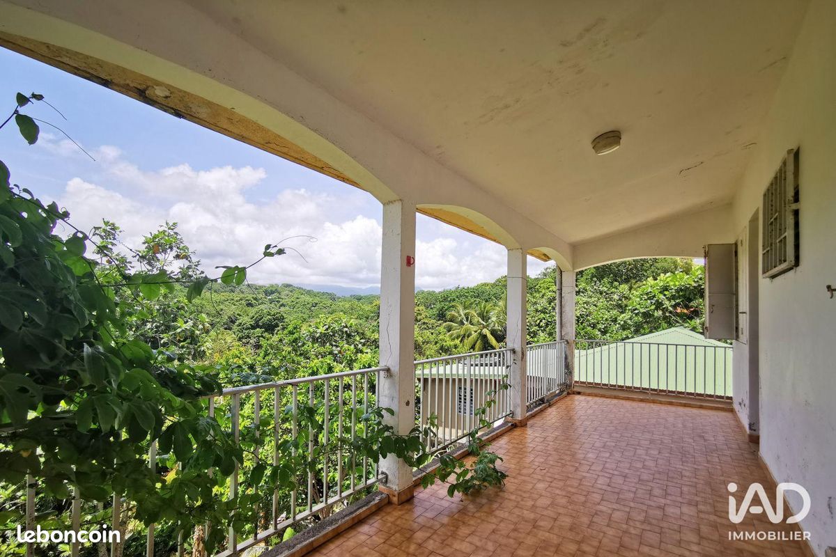 Maison 8 pièces 163 m² · à Petit-Bourg · 163 m² · 299 000 €