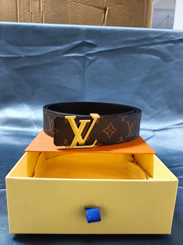 Accessoires Ceinture Louis Vuitton Marron d'occasion