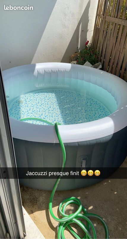 Spa gonflable 4 personnes (image 1)