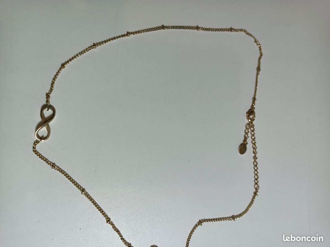 Collier (image 1)