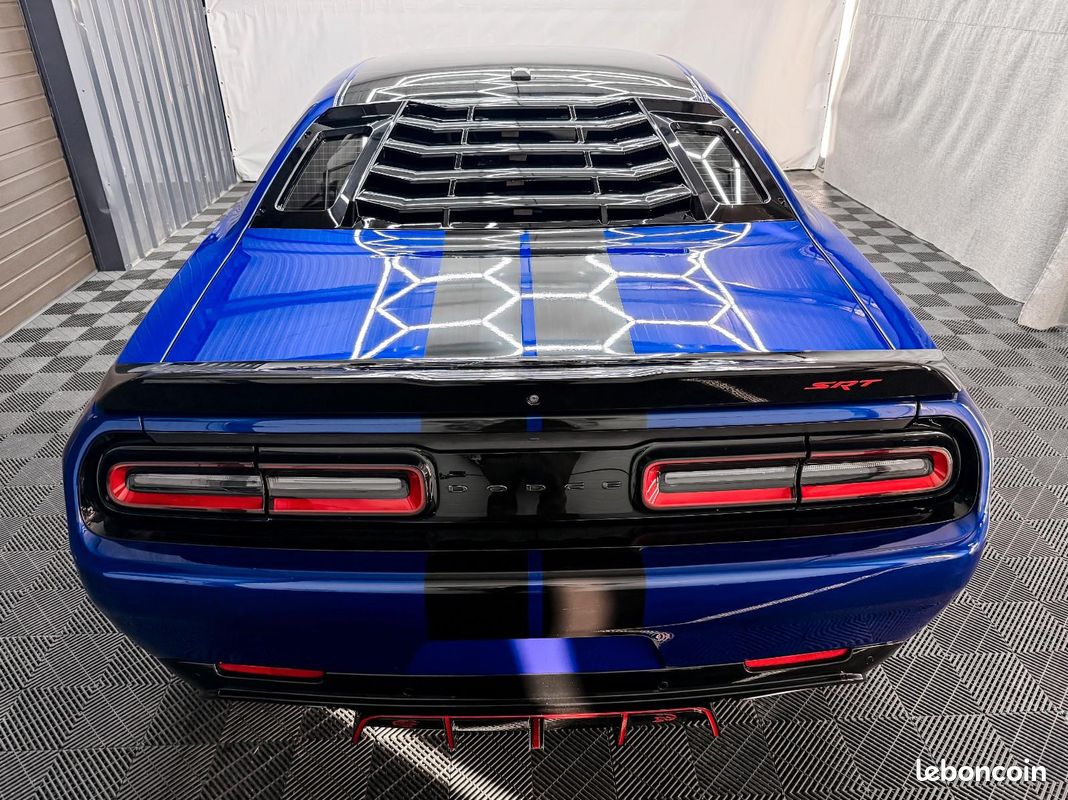 Dodge CHALLENGER Widebody Look V6 3.6 306 ch – CarPlay – Caméra – Cuir (image 5)