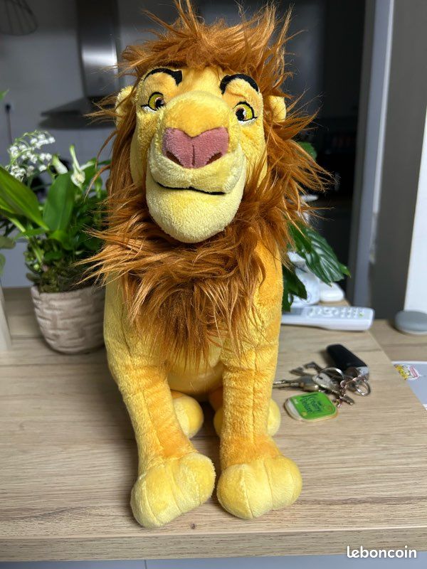 Peluche mufasa le roi lion Disney store Jeux Jouets