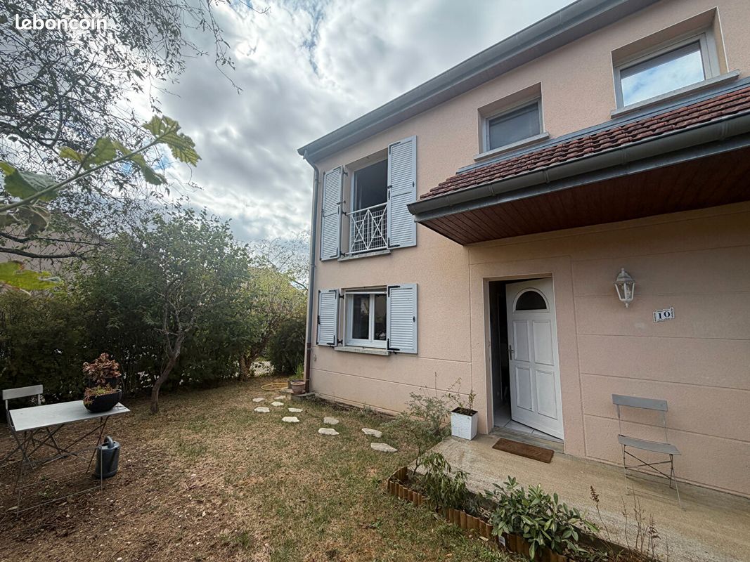 Maison 7 pièces 108 m² · à Saint-Apollinaire · 108 m² · 1 350 €/mois