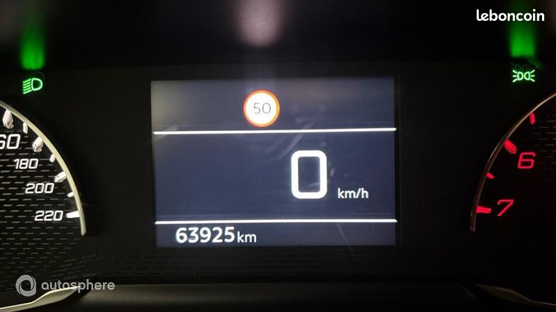 Peugeot 208 1.2 PureTech 100ch S&S Active (image 9)