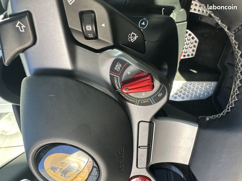 Ferrari GTC4LUSSO V8 3.9 T 610CH (image 34)