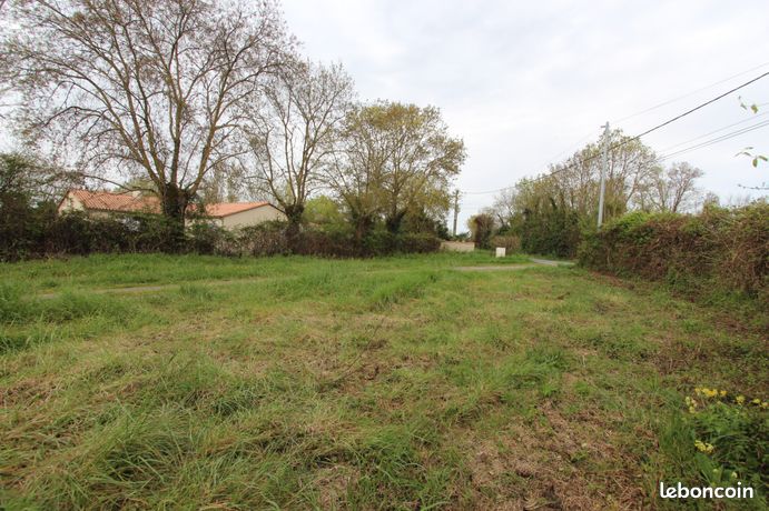 Terrain 900 m² Bessines