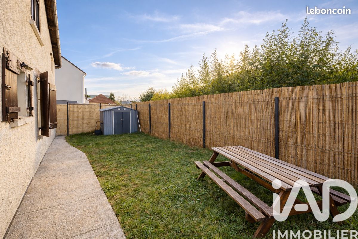 Appartement 3 pièces 51 m² · à Sainte-Geneviève-des-Bois · 51 m² · 185 000 €