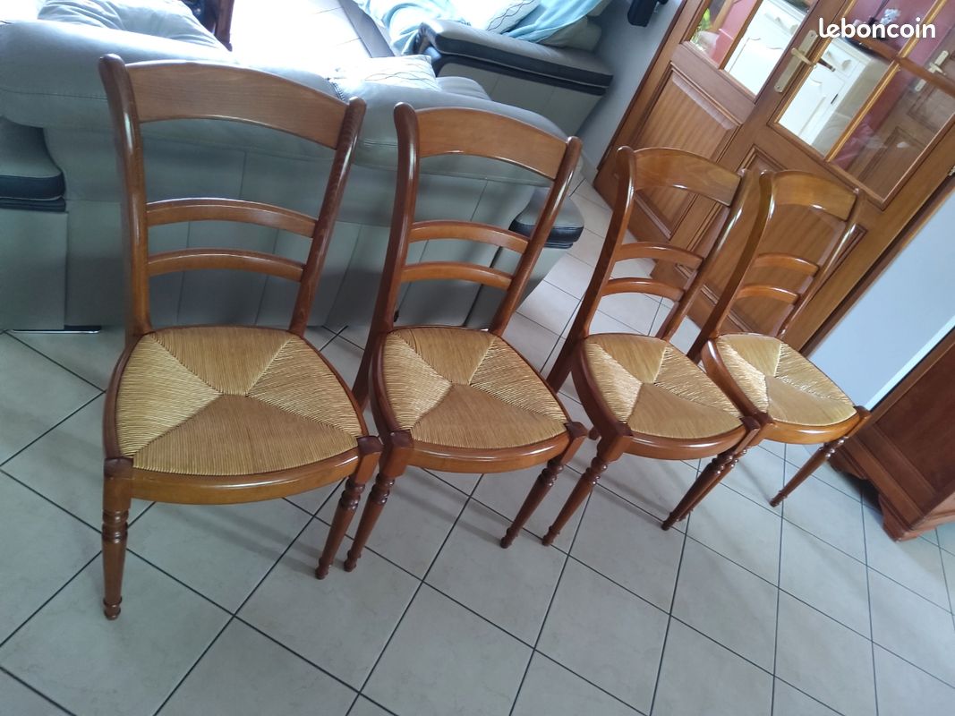 Chaise en merisier (image 1)