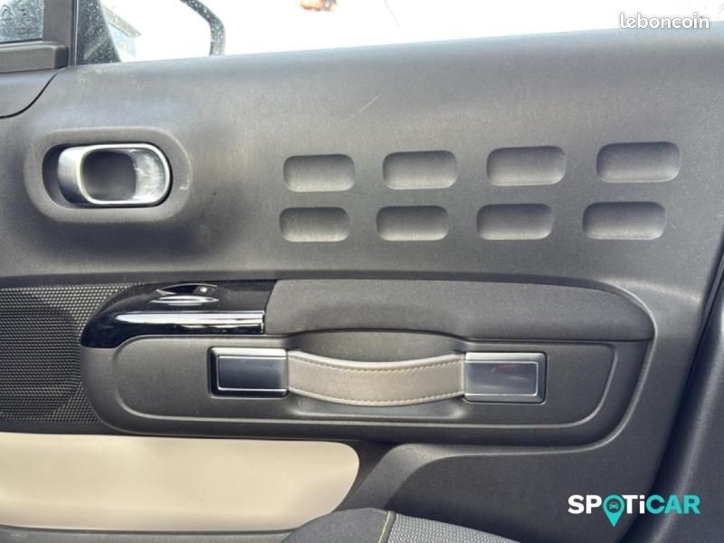 Citroen C3 1.2 PureTech 110ch S&S Shine EAT6 (image 12)