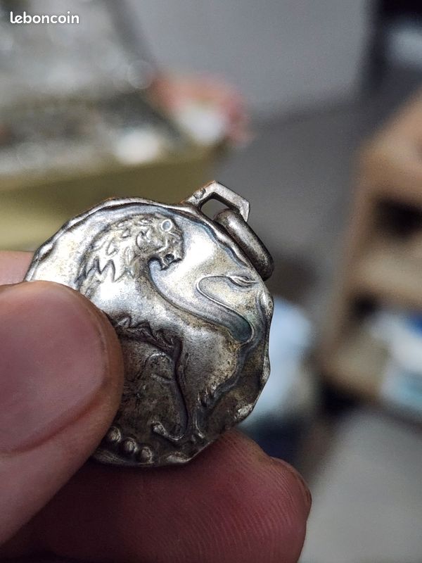 Pendentif Médaille Signe Zodiaque Lion En Argent Massif - Occasion