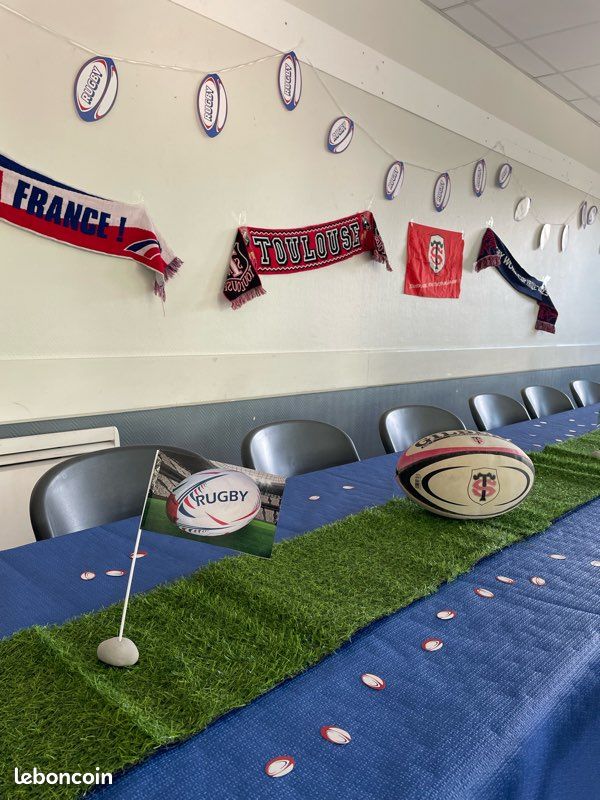 Décorations de Fête de Rugby, Comprenant des Bannière de Joyeux Anniversaire de Rugby Décorations Gâteau Décorations d'Anniversaire Rugby pour le Sport les Enfants les Adultes Fêtes Prénatales