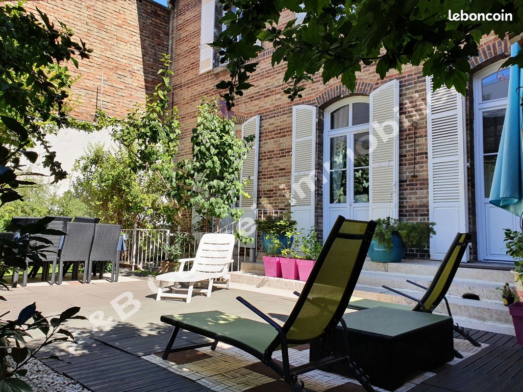 Maison 9 pièces 285 m² · à Troyes · 285 m² · 525 000 €