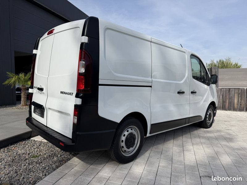 Renault TRAFIC III FG L1H1 3T 2.0 BLUE DCI 130CH GRAND CONFORT - SUIVI RENAULT (image 8)