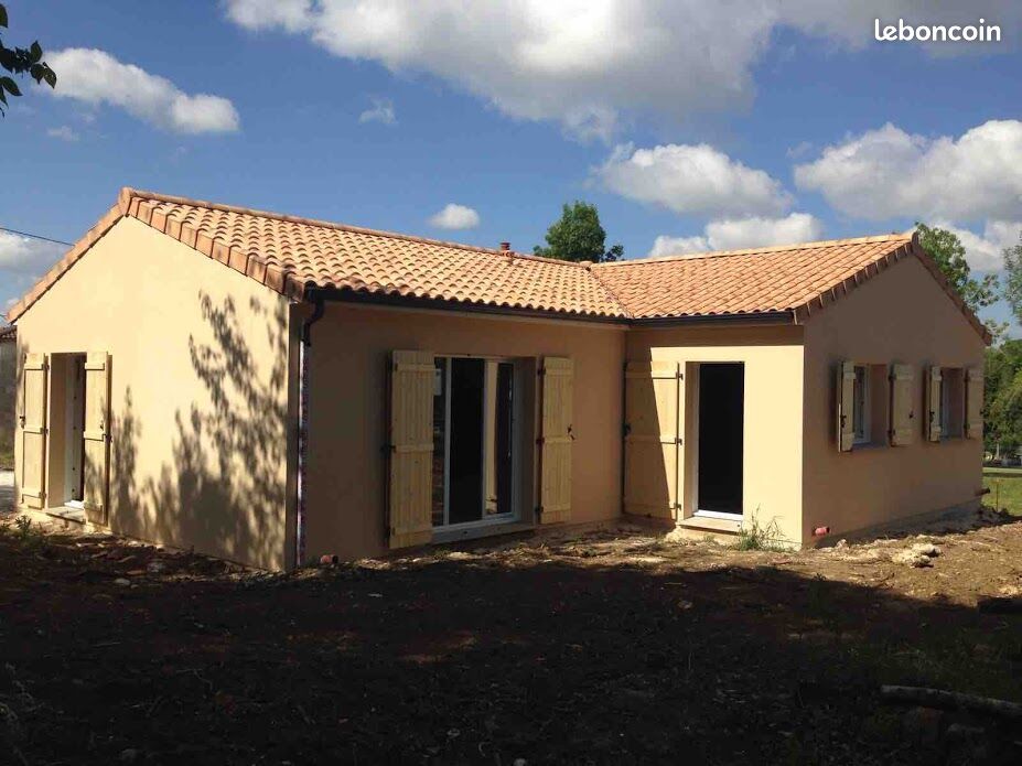 Maison 3 pièces 75 m² · à Sauveterre-de-Guyenne · 75 m² · 730 €/mois