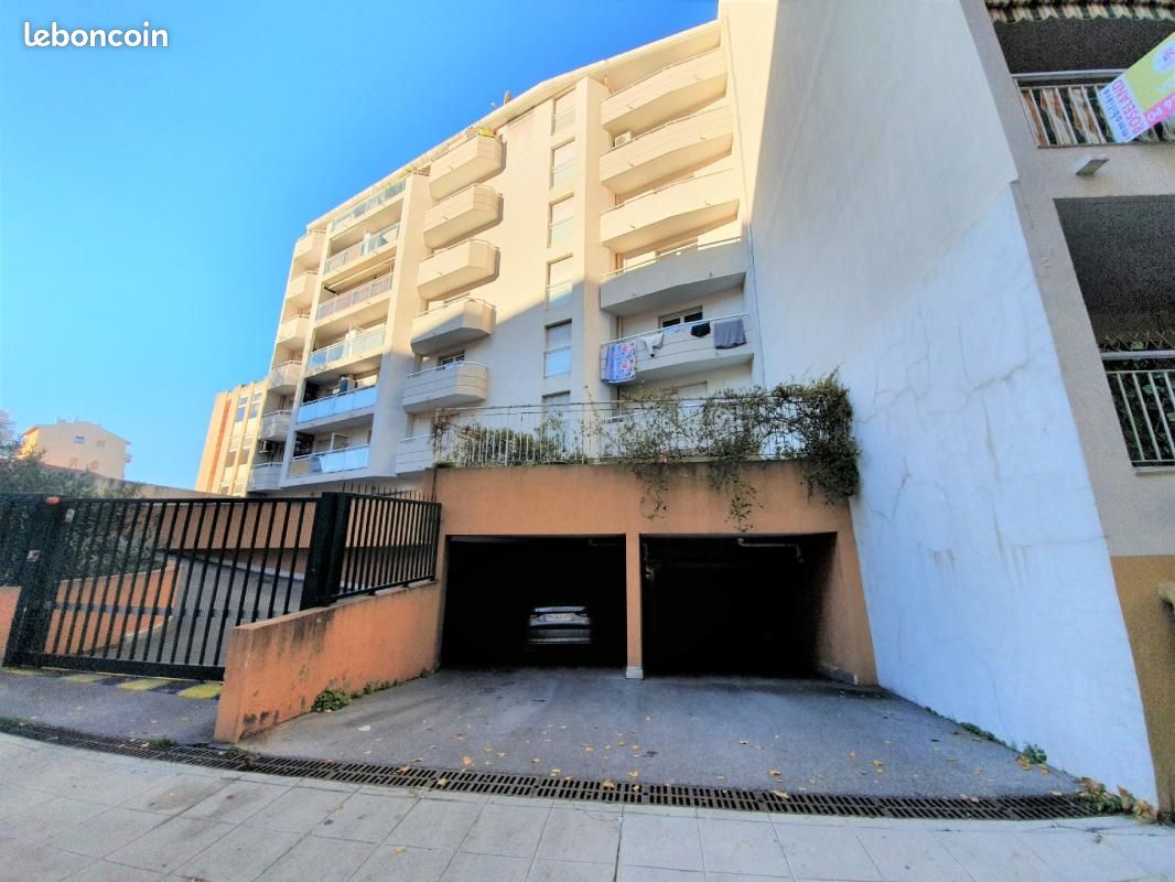 Parking 12 m² · à Nice · 12 m² · 100 €/mois
