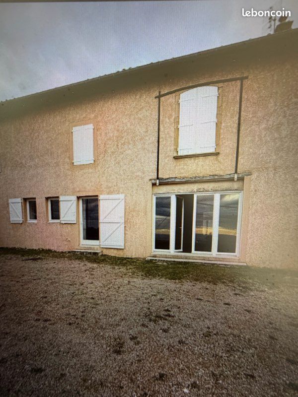 Maison 6 pièces 165 m² · à Chénas · 165 m² · 1 130 €/mois