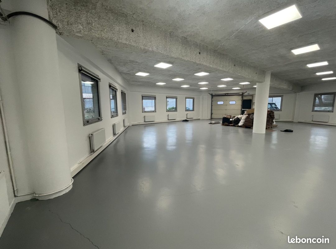 Local 343 m² Nanterre (image 2)