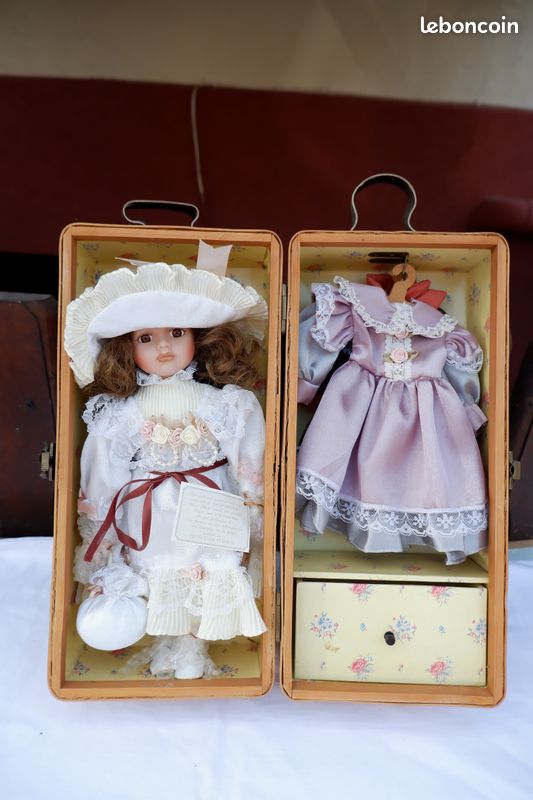 Armoire de poupée Bambou - Vendu