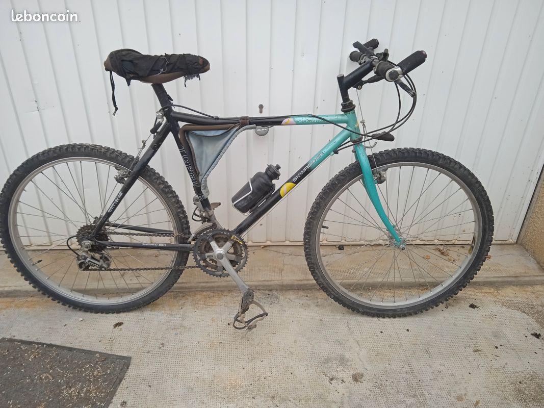 Vélo tout terrain (image 1)