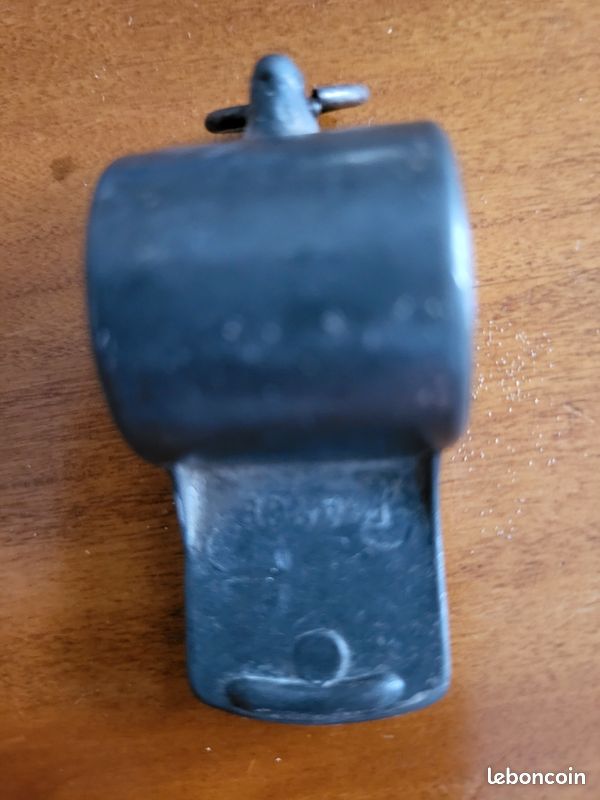 ANCIEN SIFFLET FONTE D'aluminium FONCTIONNE MADE IN FRANCE AVEC BILLE EN BOIS | eBay