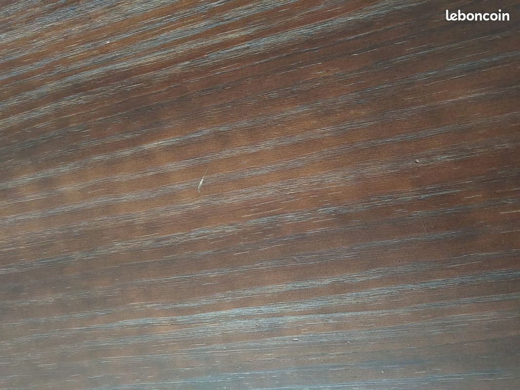 Table bois carré (image 2)